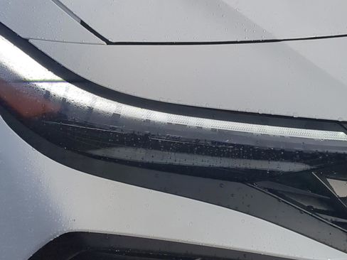 New 2025 Hyundai Elantra SE image 9