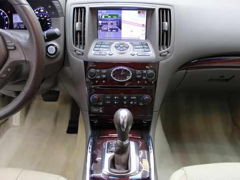 Used 2010 INFINITI G37 Sport w/ Premium Pkg image 14