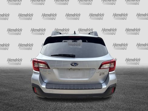 Used 2019 Subaru Outback 2.5i Limited AWD/4WD image 9