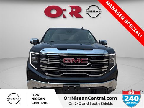 Used 2024 GMC Sierra 1500 SLT image 2