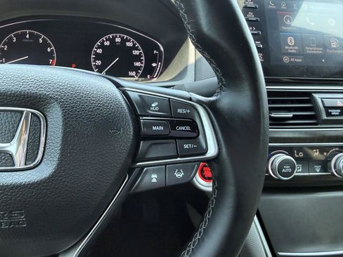 Used 2018 Honda Accord Touring image 27