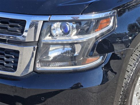 Used 2015 Chevrolet Suburban LT w/ Luxury Package image 9