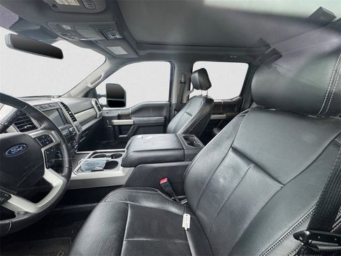 Used 2020 Ford F350 Lariat image 5
