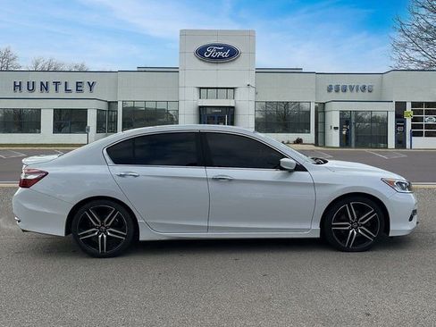 Used 2016 Honda Accord Sport image 5