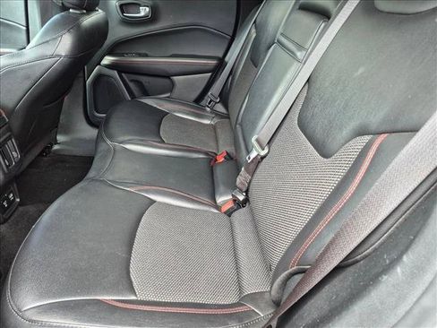 Used 2019 Jeep Compass Trailhawk AWD/4WD image 18
