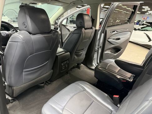 Used 2018 Buick Enclave Essence FWD image 41