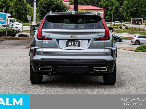 Used 2025 Cadillac XT4 Premium Luxury FWD image 12