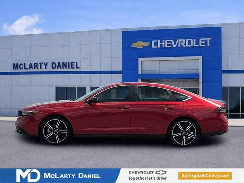 Used 2024 Honda Accord Sport image 3