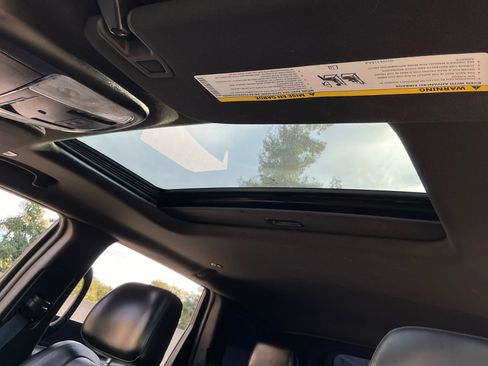 Used 2019 Jeep Grand Cherokee Limited image 28