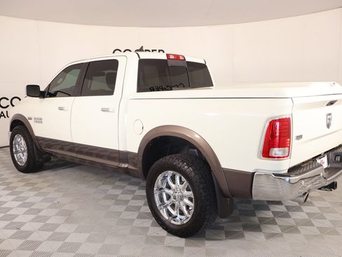 Used 2018 RAM 1500 Laramie w/ Convenience Group AWD/4WD image 23