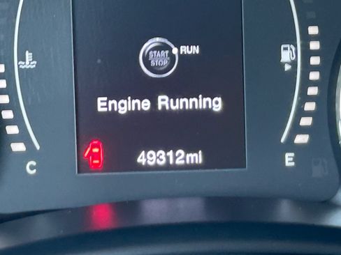 Used 2023 Jeep Renegade Latitude AWD/4WD image 30