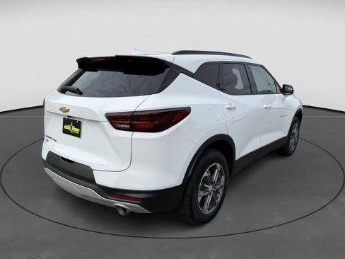 Used 2025 Chevrolet Blazer LT w/ Convenience Package image 6