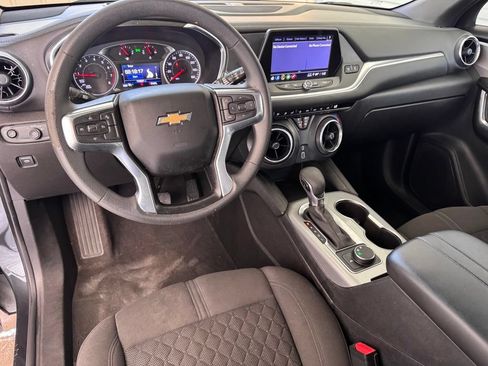 Used 2022 Chevrolet Blazer LT w/ LPO, Black Accent Package FWD image 2