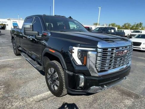 Used 2024 GMC Sierra 3500 Denali w/ Denali Reserve Package image 4