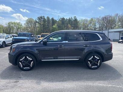 Used 2025 Kia Telluride S