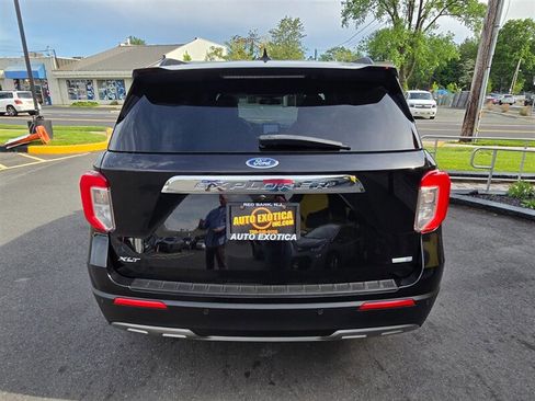 Used 2020 Ford Explorer XLT w/ Equipment Group 202A AWD/4WD image 23