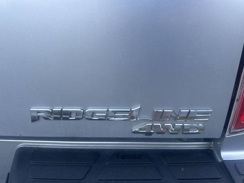 Used 2010 Honda Ridgeline RT image 10