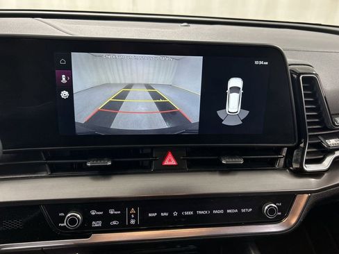 Used 2025 Kia Sportage EX image 15