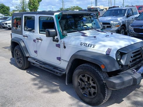 Used 2015 Jeep Wrangler Unlimited Sport AWD/4WD image 7