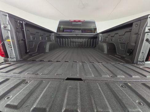 Used 2023 GMC Sierra 1500 AT4 w/ Technology Package AWD/4WD image 16