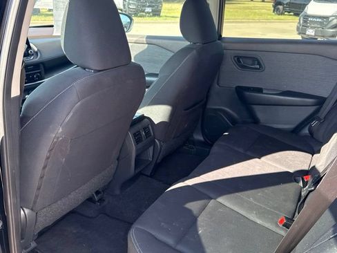 Used 2023 Nissan Rogue S FWD image 12