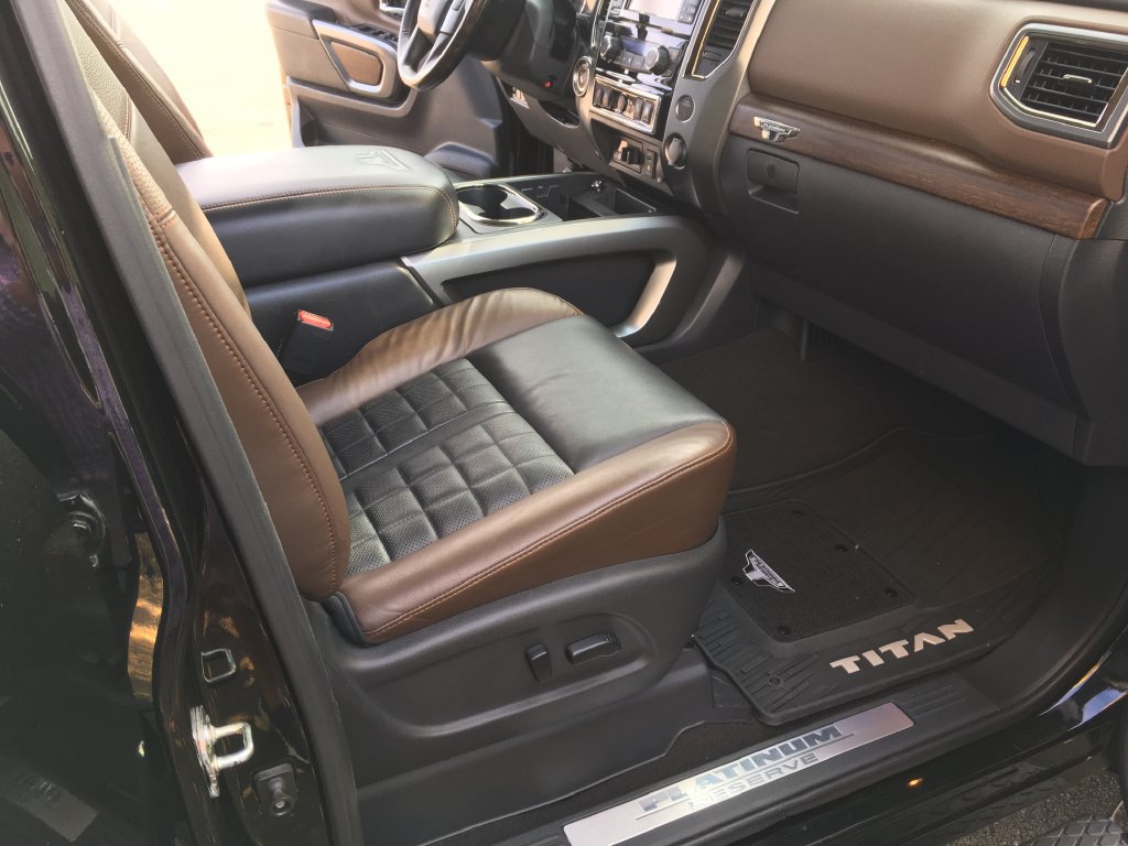 Used 2017 Nissan Titan Platinum Reserve RWD image 31