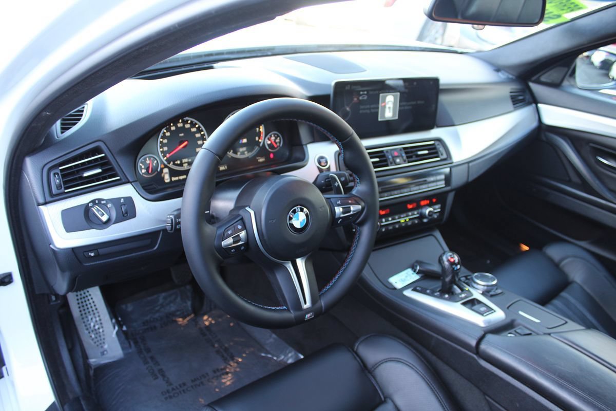 Used 2015 BMW M5 RWD image 18