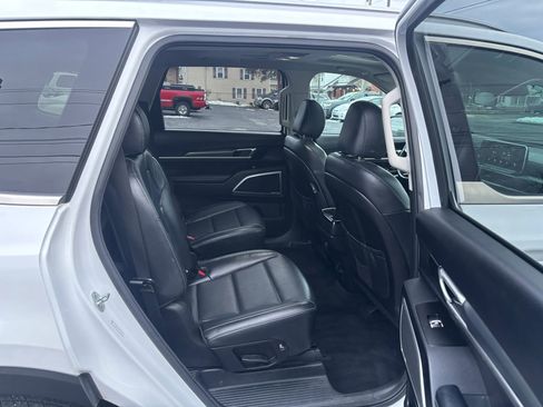 Used 2020 Kia Telluride S image 9
