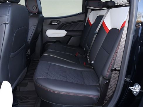 Used 2024 GMC Canyon AT4X image 10