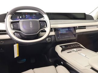 New 2026 Lincoln Navigator Premiere AWD/4WD video 2