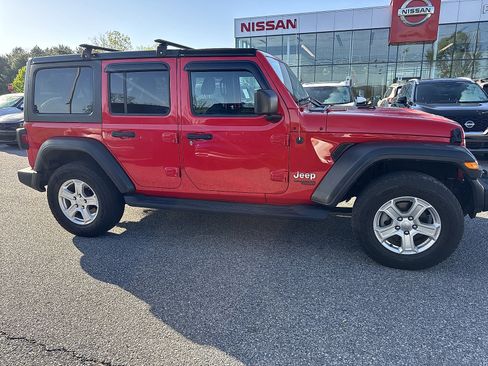 Used 2018 Jeep Wrangler Unlimited Sport S image 2