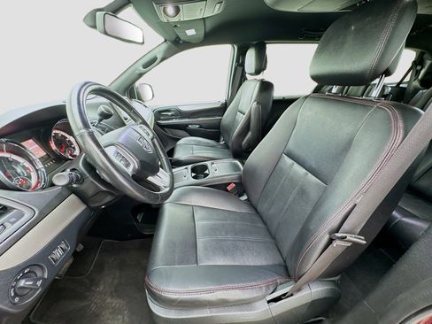 Used 2019 Dodge Grand Caravan GT image 13