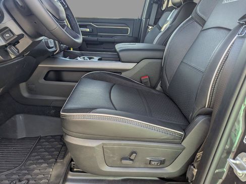 New 2026 RAM 2500 Laramie w/ Sport Appearance Package AWD/4WD image 15