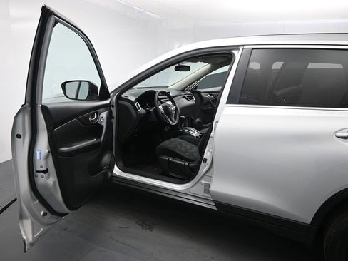 Used 2014 Nissan Rogue S image 8