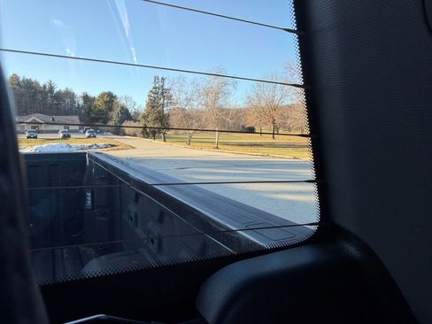 Used 2022 Chevrolet Silverado 1500 LT image 12