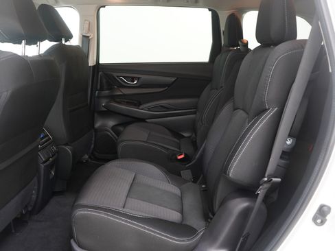 Used 2024 Subaru Ascent Premium w/ Convenience Package image 17