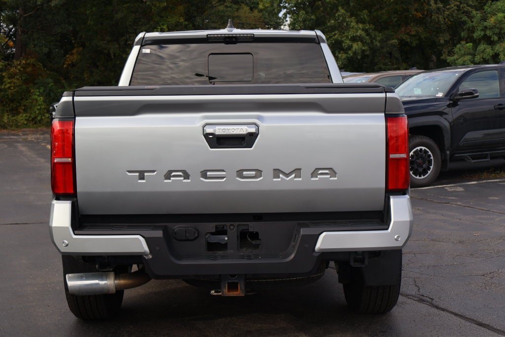 Certified 2025 Toyota Tacoma Limited AWD/4WD image 6