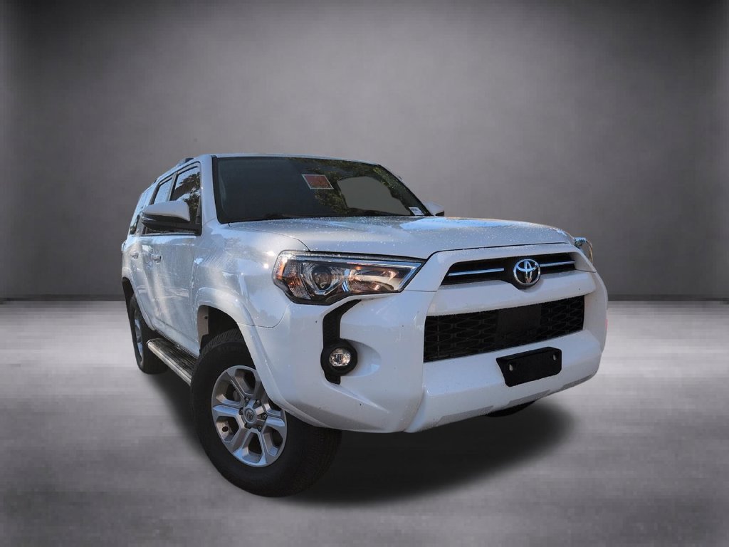 Used 2022 Toyota 4Runner SR5 Premium w/ Moonroof Package AWD/4WD image 2