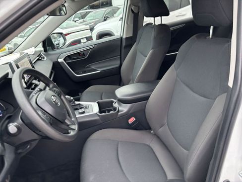 Used 2025 Toyota RAV4 LE image 35