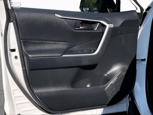 Used 2023 Toyota RAV4 LE FWD image 20