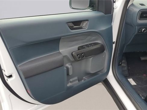 New 2025 Ford Maverick XL image 12