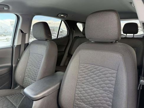 Used 2021 Chevrolet Equinox LT image 12