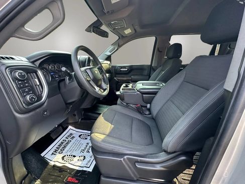 Used 2020 Chevrolet Silverado 1500 LT AWD/4WD image 9