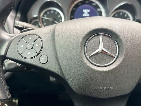 Used 2010 Mercedes-Benz E 550 Coupe image 11