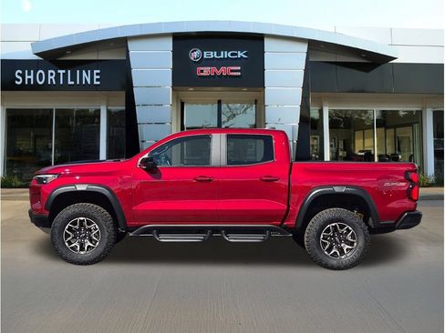 Used 2025 Chevrolet Colorado ZR2 w/ Technology Package AWD/4WD image 6