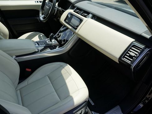 Used 2019 Land Rover Range Rover Sport Supercharged AWD/4WD image 22