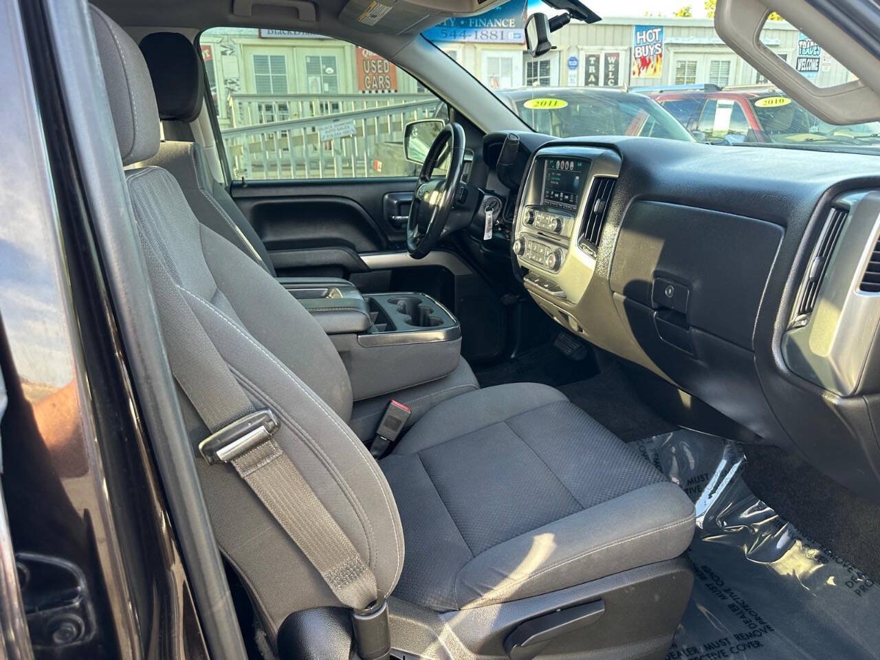 Used 2018 Chevrolet Silverado 1500 LT AWD/4WD image 14