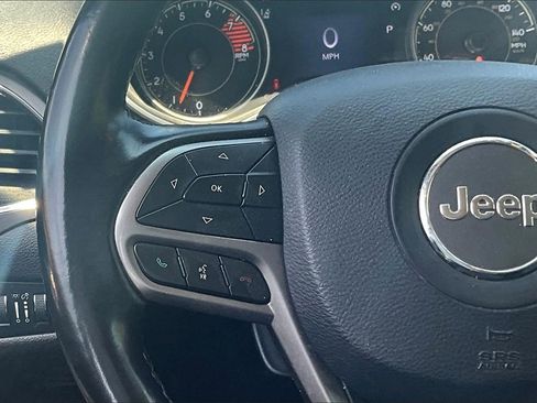 Used 2021 Jeep Cherokee Limited image 14