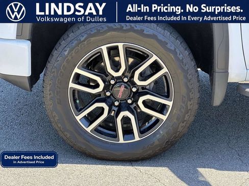 Used 2021 GMC Sierra 1500 AT4 w/ AT4 Premium Package AWD/4WD image 8