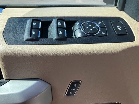Used 2019 Ford F350 Lariat w/ Chrome Package image 15